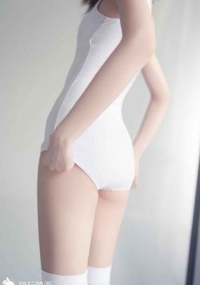 老师乖乖扒开裙子在线观看_1080高清迅雷在线观看