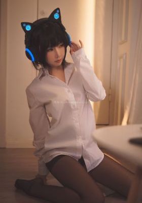 年轻大胸女教师3_2022在线观看