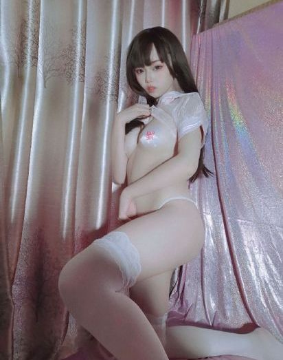 阿诺拉未删减_中文字幕在线观看